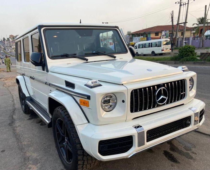 Mercedes G-Wagon thumbnail 3